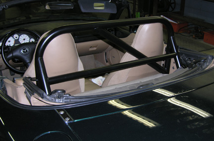 Ace Side Braced Roll Bar, Single Diagonal w/ Harness Bar in 2002 Miata